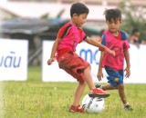 「カンボジアの子どもたちにサッカーシューズを」プロジェクト カンボジアのサッカー少年たちに贈る靴を募集