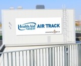 ヘルスエイドエアトラック看板