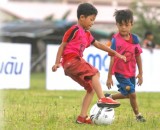 「カンボジアの子どもたちにサッカーシューズを」プロジェクト カンボジアのサッカー少年たちに贈る靴を募集
